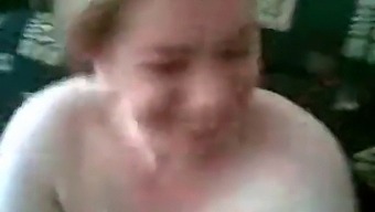 Mulher Árabe Madura E Peituda Faz Sexo Oral E Se Envolve Em Relações Sexuais Com Um Pênis