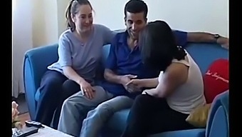 Trimax色情片展示了一个性感的土耳其妻子在行动中